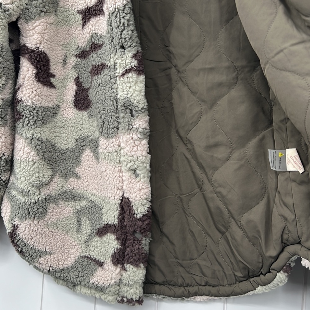 🆕Hem & Thread Camo Sherpa Fleece Green Brown Rose Beige Quilted Lining Last One - Picture 14 of 15